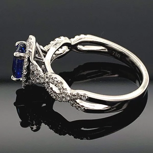 18K Blue Sapphire and Diamond Ring Image 3 Geralds Jewelry Oak Harbor, WA