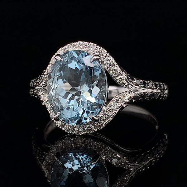 2.39Ct Oval Cut Aquamarine And Diamond Ring Image 2 Geralds Jewelry Oak Harbor, WA