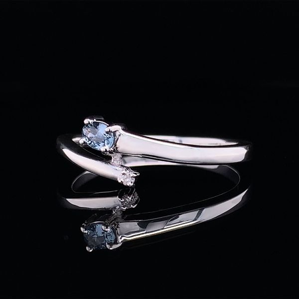 Bypass Style Yogo Sapphire And Diamond Ring Image 2 Geralds Jewelry Oak Harbor, WA