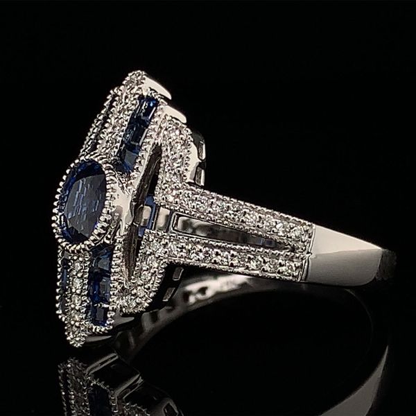 Sapphire And Diamond Vintage Style Ring Image 3 Geralds Jewelry Oak Harbor, WA