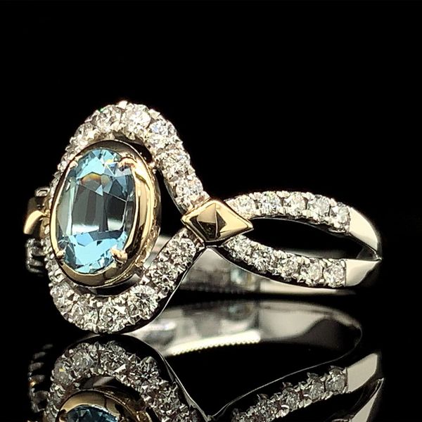 Two Tone Aquamarine and Diamond Ring Image 3 Geralds Jewelry Oak Harbor, WA