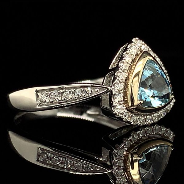 Two Tone Trillion Aquamarine and Diamond Ring Image 3 Geralds Jewelry Oak Harbor, WA