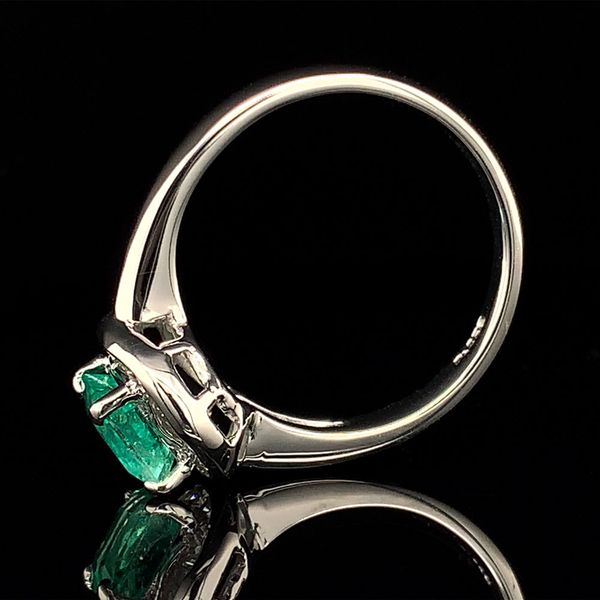 Platinum, Emerald And Diamond Ring Image 3 Geralds Jewelry Oak Harbor, WA