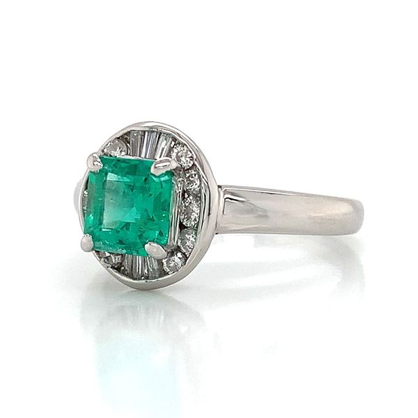 Platinum, Emerald And Diamond Ring Image 5 Geralds Jewelry Oak Harbor, WA