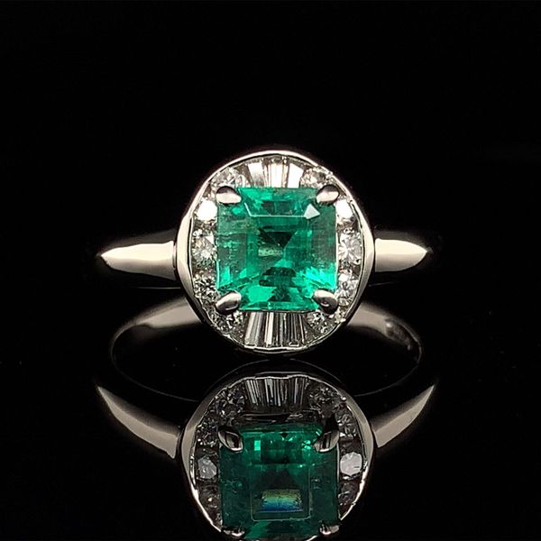 Platinum, Emerald And Diamond Ring Geralds Jewelry Oak Harbor, WA