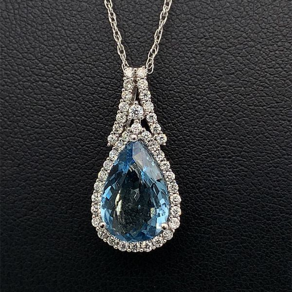 Aquamarine and Diamond Pendant Geralds Jewelry Oak Harbor, WA