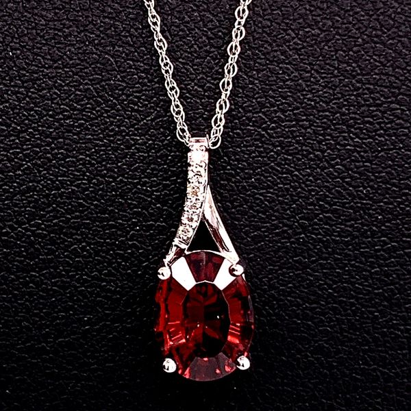 Garnet and Diamond Pendant Geralds Jewelry Oak Harbor, WA