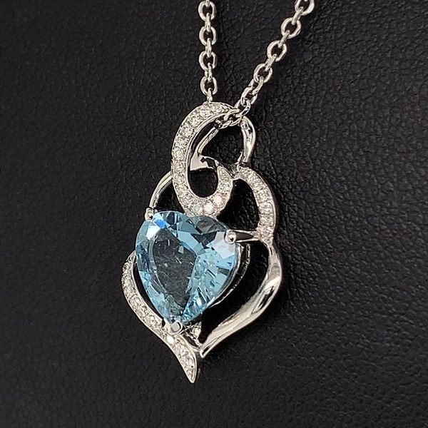 Aquamarine and Diamond Pendant Image 2 Geralds Jewelry Oak Harbor, WA