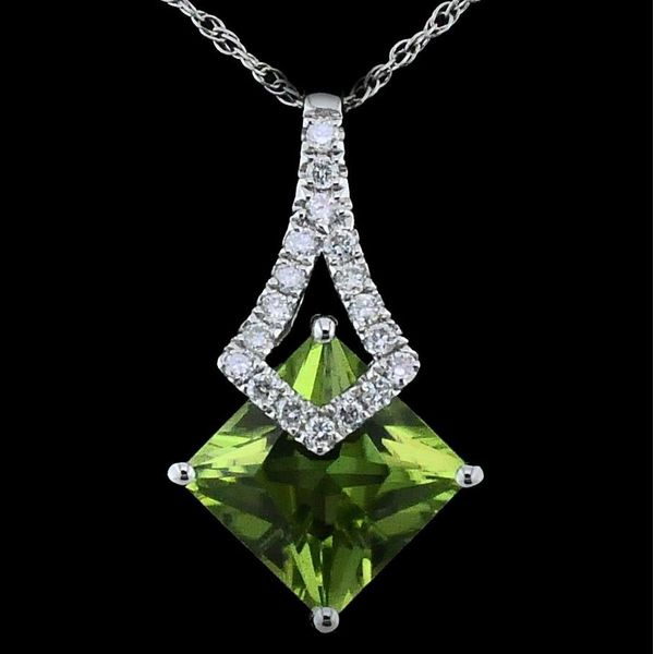 Peridot and Diamond Pendant Geralds Jewelry Oak Harbor, WA