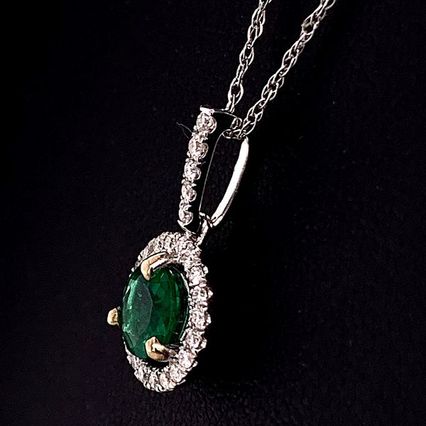 Emerald and Diamond Halo Pendant Image 2 Geralds Jewelry Oak Harbor, WA