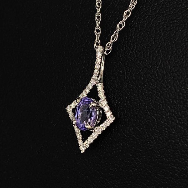 Ladies 18K White Gold Diamond And Purple Sapphire Pendant Image 2 Geralds Jewelry Oak Harbor, WA
