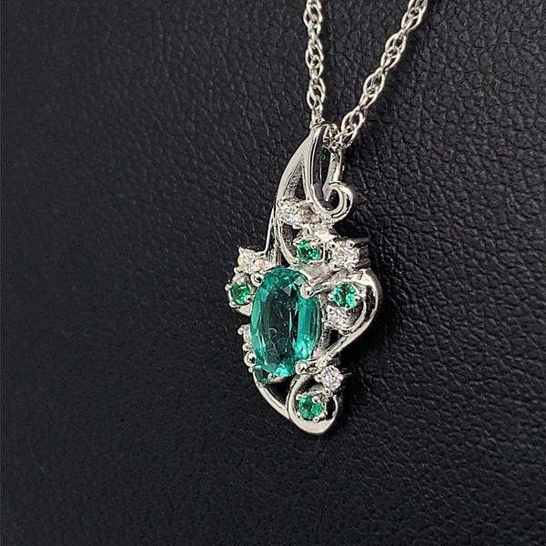 Custom Natural Zambian Emerald Pendant Image 2 Geralds Jewelry Oak Harbor, WA