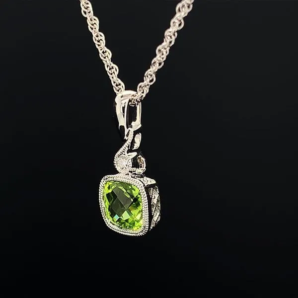 White Gold, Peridot And Diamond Pendant Image 2 Geralds Jewelry Oak Harbor, WA