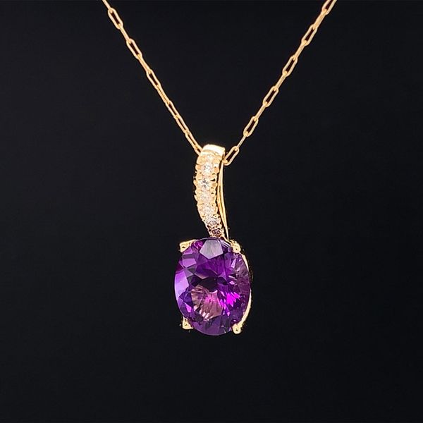 Amethyst And Diamond Pendant in Yellow Gold Image 2 Geralds Jewelry Oak Harbor, WA