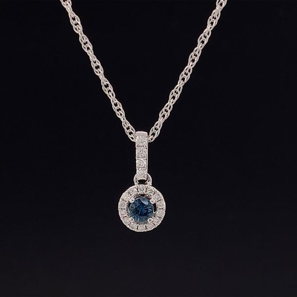 Yogo Sapphire And Diamond Halo Pendant Geralds Jewelry Oak Harbor, WA