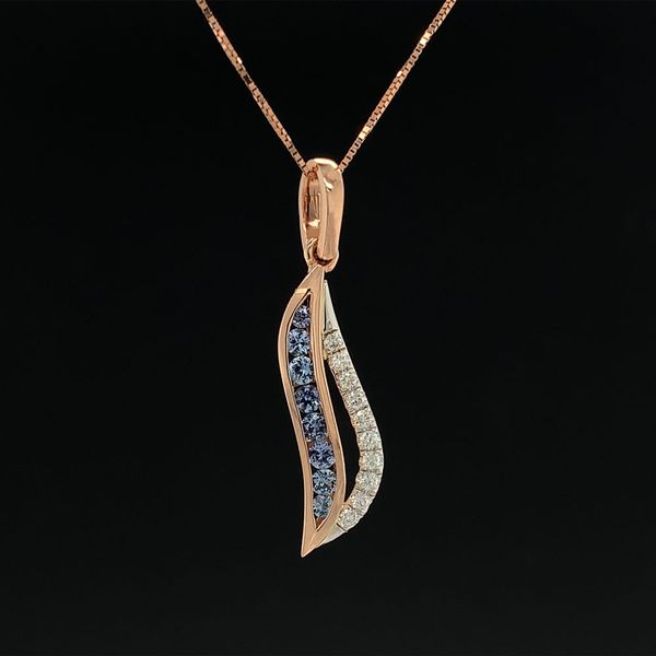 Two Tone Deleo Yogo Sapphire And Diamond Pendant Image 2 Geralds Jewelry Oak Harbor, WA