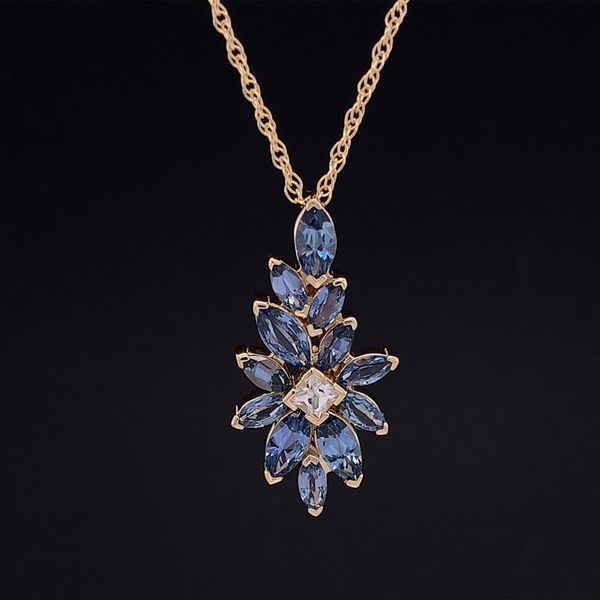 Custom Freeform Yogo Sapphire Pendant Geralds Jewelry Oak Harbor, WA