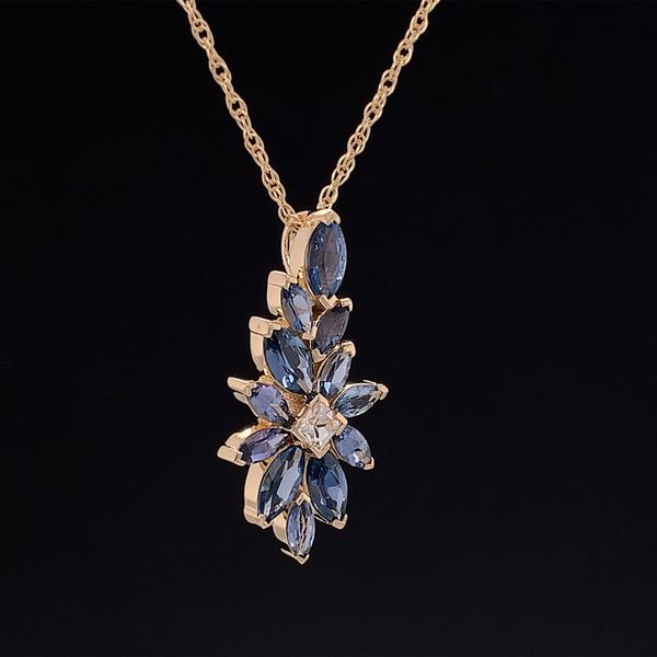 Custom Freeform Yogo Sapphire Pendant Image 3 Geralds Jewelry Oak Harbor, WA
