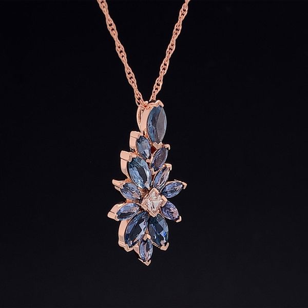 Custom Freeform Yogo Sapphire Pendant Image 3 Geralds Jewelry Oak Harbor, WA