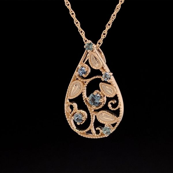 Montana Sapphire Filigree Yellow Gold Pendant Image 3 Geralds Jewelry Oak Harbor, WA