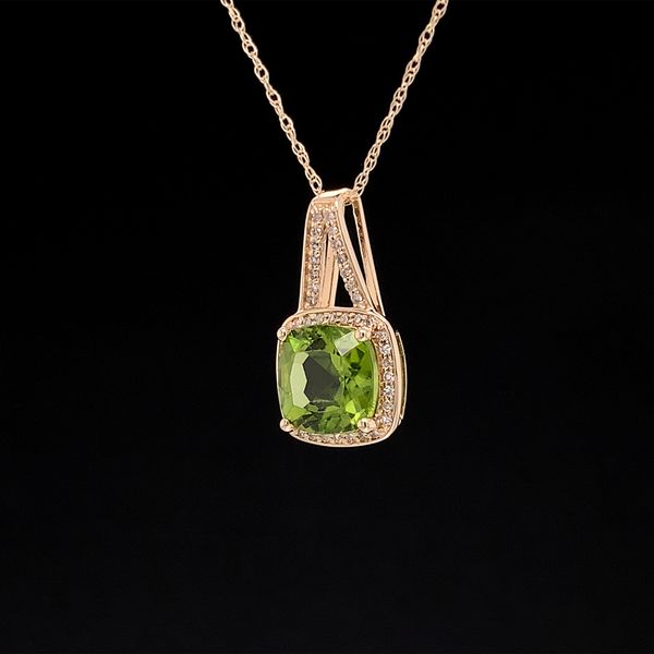 Peridot And Diamond Halo Pendant Image 2 Geralds Jewelry Oak Harbor, WA