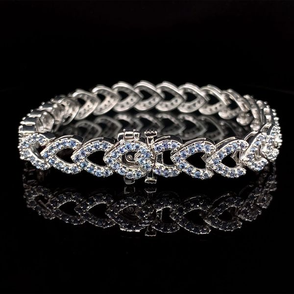 Custom Heart Link Yogo Sapphire Tennis Bracelet, 3.90Ctw Image 3 Geralds Jewelry Oak Harbor, WA