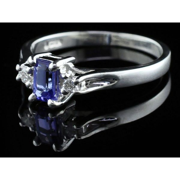 Tanzanite And Diamond Three Stone Ring Image 2 Geralds Jewelry Oak Harbor, WA