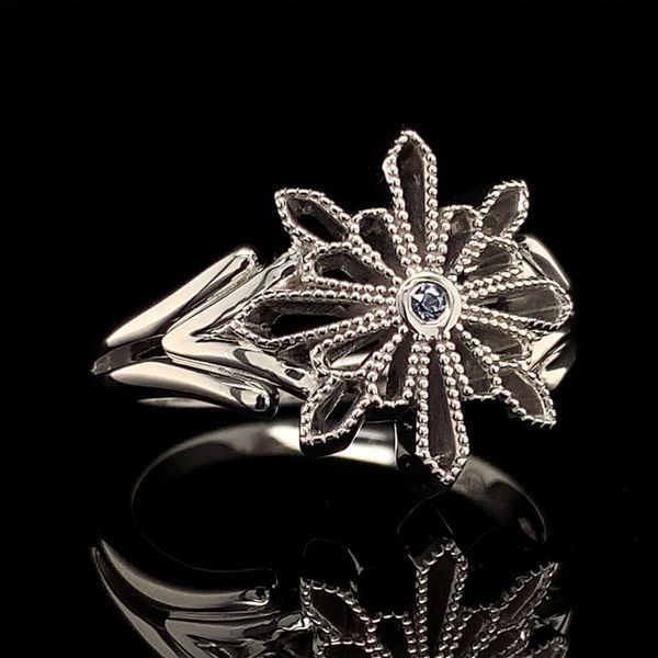 Milgrain Snowflake Yogo Sapphire Ring Image 3 Geralds Jewelry Oak Harbor, WA