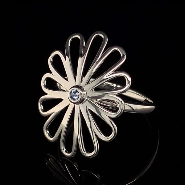 Large Fan Yogo Sapphire Ring Image 3 Geralds Jewelry Oak Harbor, WA