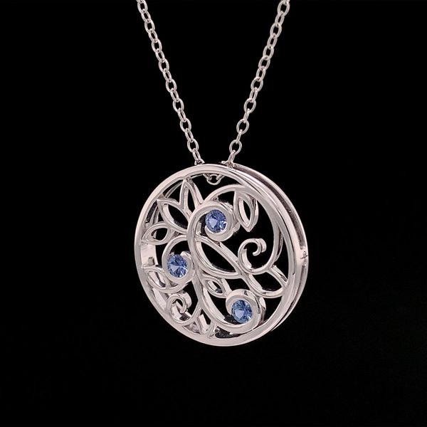 Freeform Filigree Yogo Sapphire Pendant Image 2 Geralds Jewelry Oak Harbor, WA