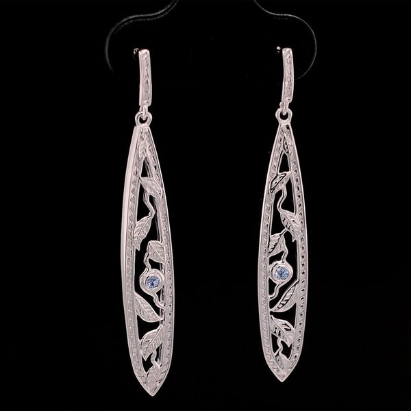 Nature Inspired Yogo Sapphire Earrings Image 2 Geralds Jewelry Oak Harbor, WA