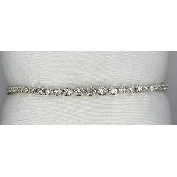 14K White Gold Graduated Round Diamond Tennis Bracelet Gary J. Long Jewelers Stockton, CA