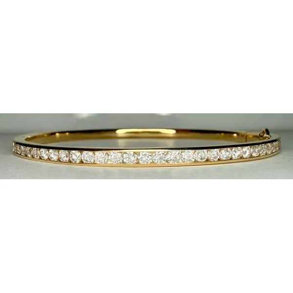 14KY LAB GROWN ROUND DIAMOND CHANNEL SET BANGLE Gary J. Long Jewelers Stockton, CA