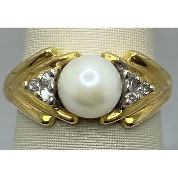 14K Yellow Gold Pearl Ring with 6.5mm Pearl and Single Cut Diamond Accent Gary J. Long Jewelers Stockton, CA