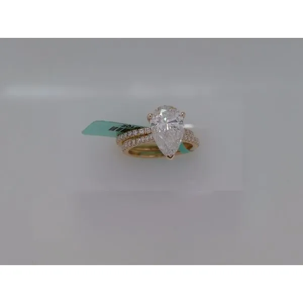Lab Grown Diamond Engagement Ring