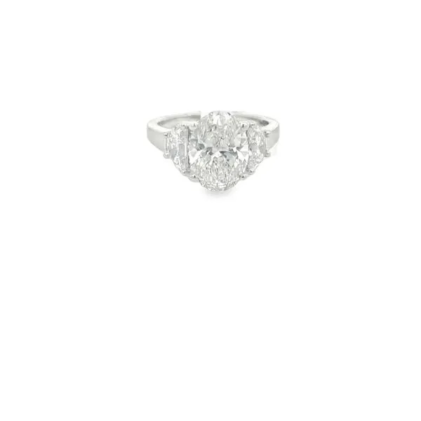 Lab Grown Diamond Engagement Ring