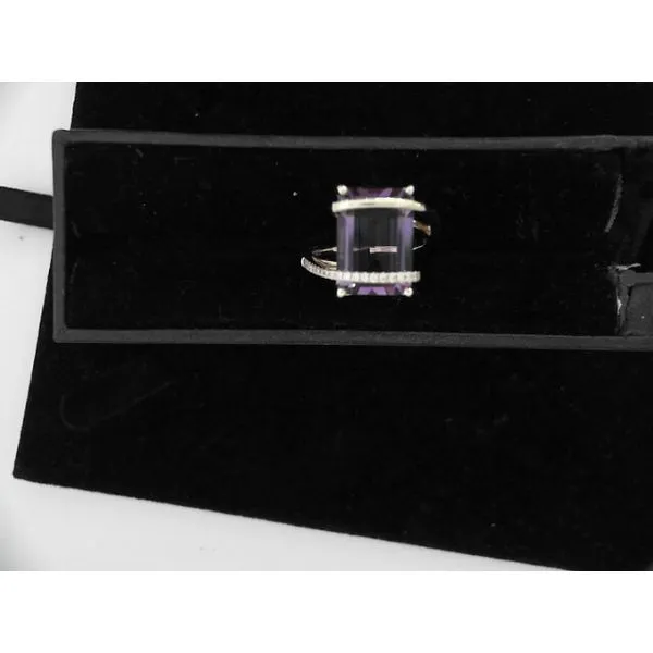 Gemstone Fashion Ring Golden Sails Jewelers, Inc. Saint Petersburg, FL