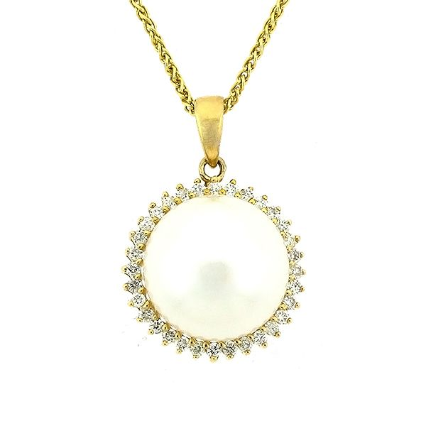 Freshwater Pearl and Diamond Pendant Goldstein's Jewelers Mobile, AL