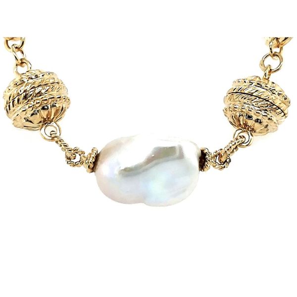 Baroque Pearl Enhancer Goldstein's Jewelers Mobile, AL
