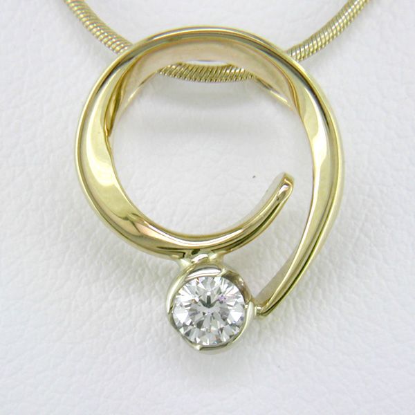 Diamond Pendant Grader Jewelers Groton, CT