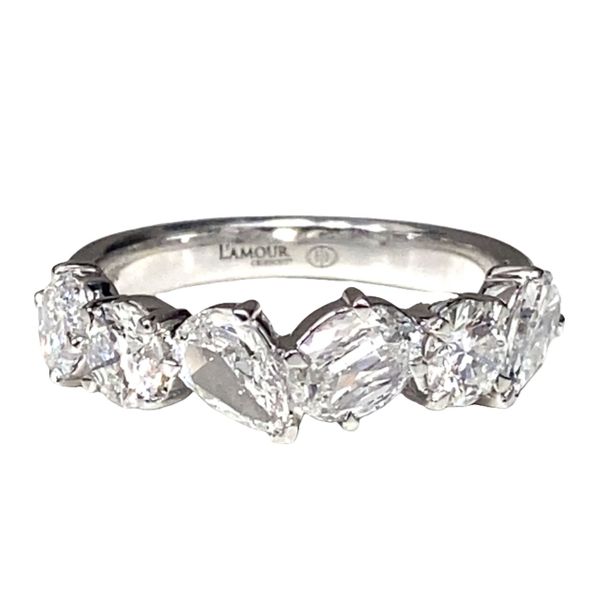 Crisscut New York L’Amour Crisscut® & Crisscut® Multi-Shape Diamond Band Graham Jewelers Wayzata, MN