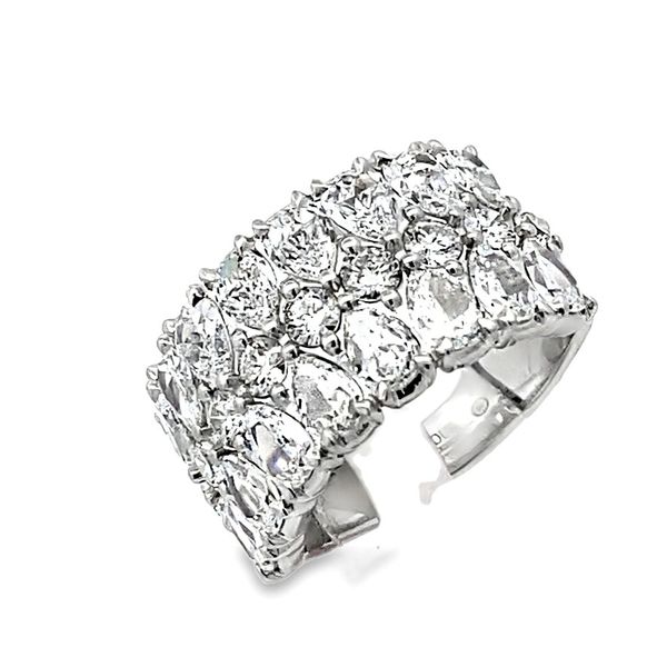 Crisscut New York L’Amour Crisscut® Pear-Shape and Round Diamond Band Image 2 Graham Jewelers Wayzata, MN