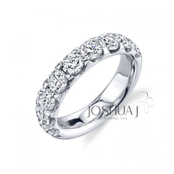 Joshua J.18kw 1.65ctw dia halfway band Graham Jewelers Wayzata, MN