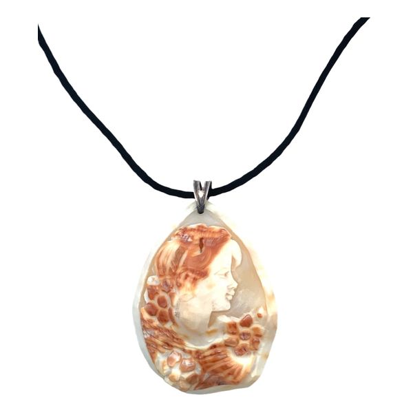 ESTATE  Sterling Silver Shell Cameo Necklace Graham Jewelers Wayzata, MN