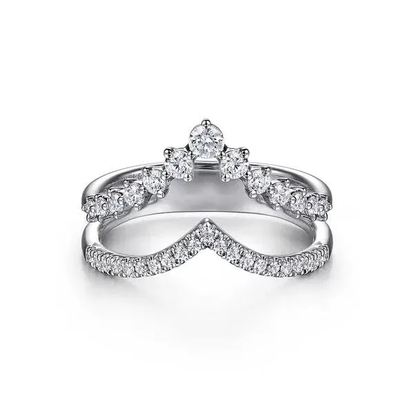 14K White Gold Graduating Diamond Chevron Ring Gray's Jewelers Bespoke Saint James, NY