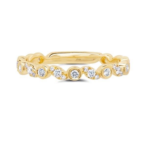 14K Yellow Gold Diamond Bezel Ring Image 2 Gray's Jewelers Bespoke Saint James, NY