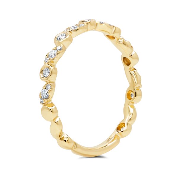 14K Yellow Gold Diamond Bezel Ring Image 3 Gray's Jewelers Bespoke Saint James, NY