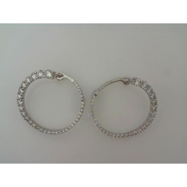 Diamond Earrings Gray's Jewelers Bespoke Saint James, NY