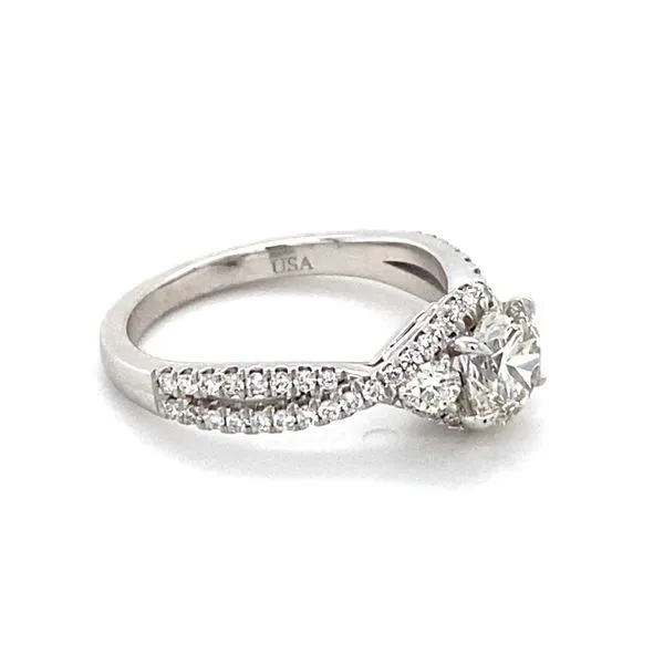LAB GROWN DIAMOND RING Image 2 Gray's Jewelers Bespoke Saint James, NY