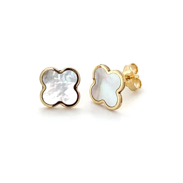 14K Yellow Gold Mother of Pearl Clover Stud Earrings Gray's Jewelers Bespoke Saint James, NY